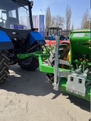 Сеялка зерновая 28-рядная с транспортным устройством